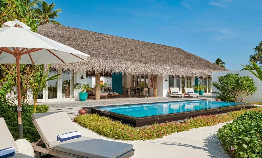 03 Three Bedroom Sunset Beach Villa with Pool