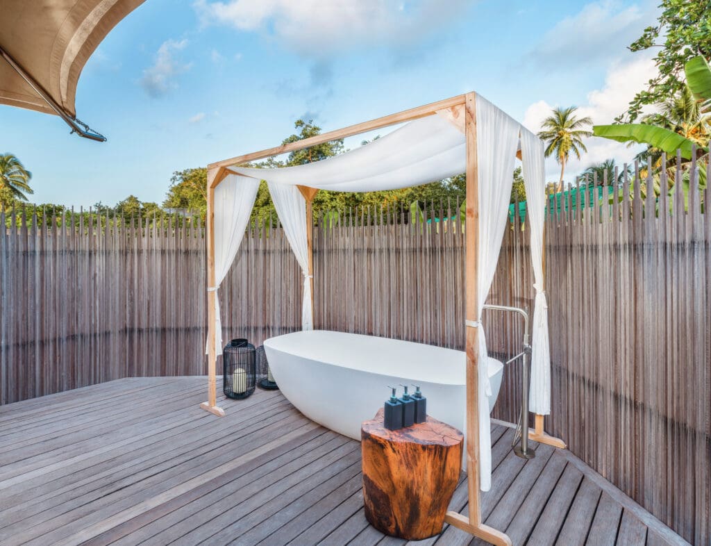 outside bathtub